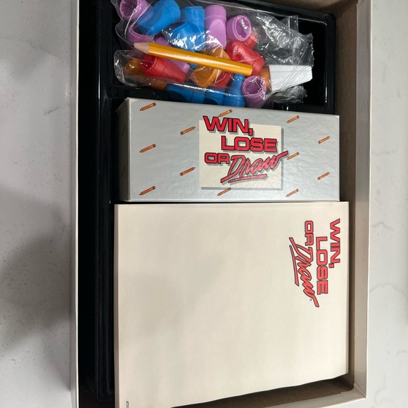 Vintage Win Lose or Draw Board Game 1987 Walt Disney Company Milton Bradley - Picture 5 of 7